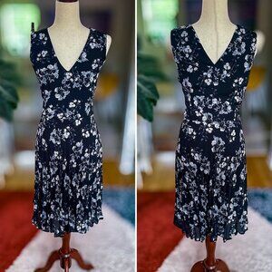 Banana Republic Navy Blue & White Pleated Floral Dress – Size 12